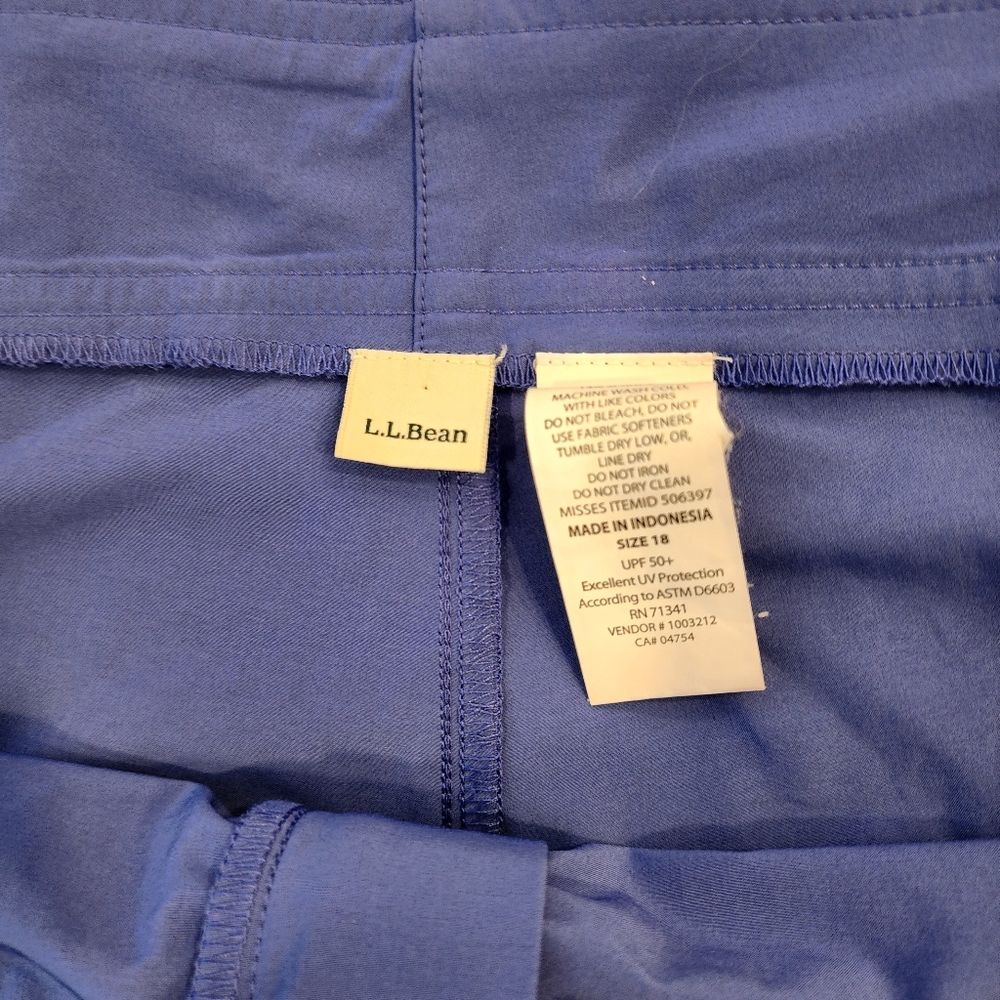 LL Bean Womens 18 Royal Blue Performance Shorts Flat Front Zippered Cargo Pocket - Picture 6 of 6